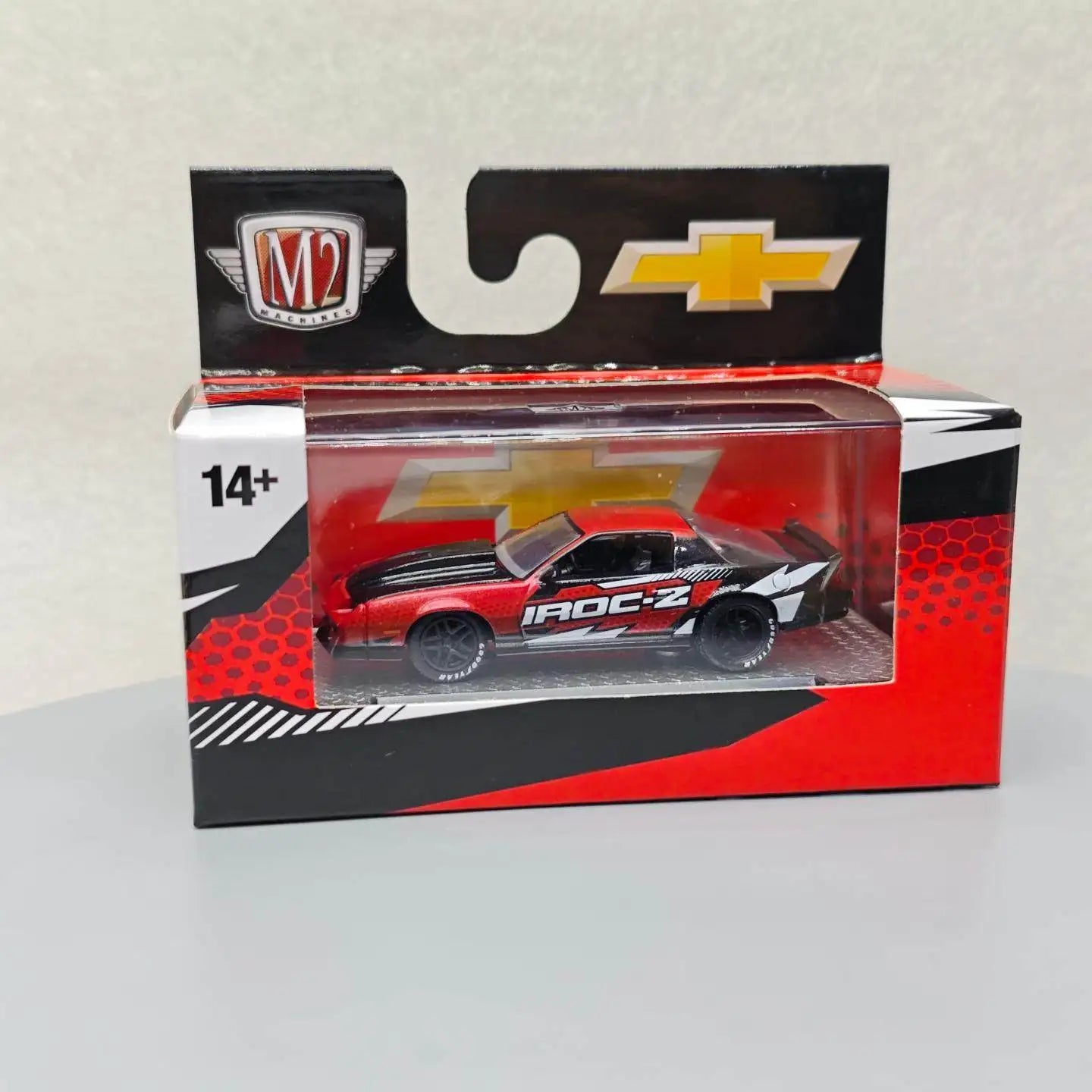 M2 1:64 1985 Camaro IROC-Z Diecast Alloy Car Model Collectible